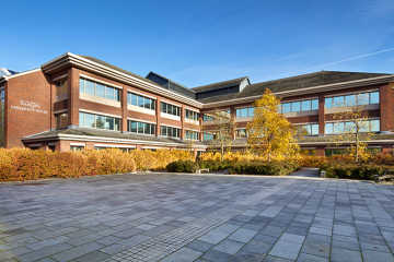 华威大学