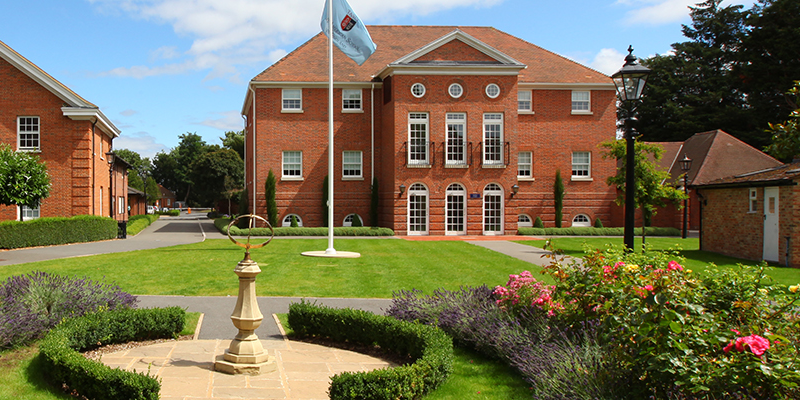 The American International School in England